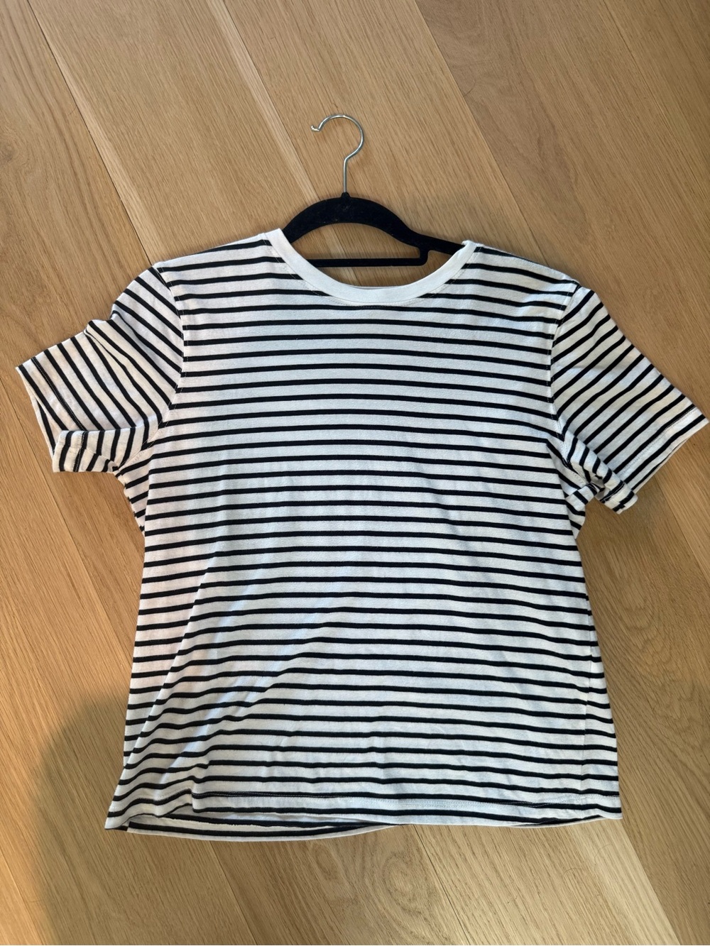Zara Classic Black and White Striped Tee Size M